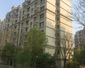 众美城3室1厅南北