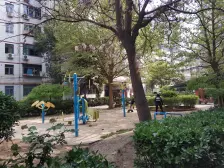 宏莲花园大2室,带电梯,采光好!