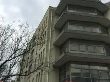 一梯两户,客厅带阳台,环境优美,居家装修,可接受置换