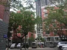 距离地铁200米的标准一室一厅