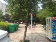 地铁口 精装修拎包入住 无遮挡采光充足 停车免费