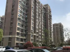 中间楼层,电梯房传中南效九年,满5V1房东置换可谈停车方便