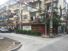 D铁口的朝南一房,全明户型,看房方便,业主诚意出售房源人气值