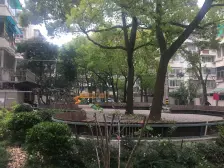 地铁口50米 精装交付 中间楼层 适合青老年人