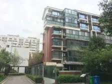 恒润后街70年公寓,可上学,诚意出售中上楼层采光好