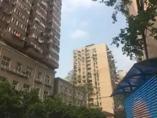 新上好房!一梯两户!!南北通边套带客厅,小区中间位置视野好!