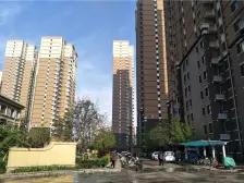 盛世春天两室,户型方正格局好,双阳台,带地下室