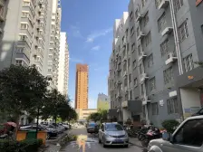 15年双气小区,装修不错,位置好,业主诚心出有钥匙