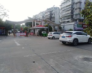 锦江年华边套楼层好房东诚心出售