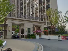 高铁新城 · 中海珑湾锦园 南北通透四房 纯毛坯 送车位