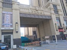 万达精品小三室,无大税好楼层,纯毛坯方便装修大阳台