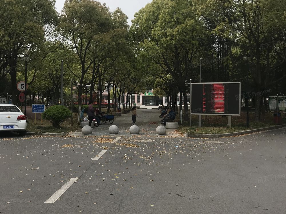 小区相关图