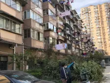 一梯两户+中间楼层,近地铁+理工,车位足,小区干净