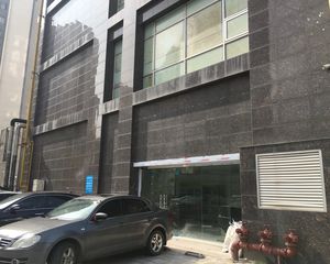 新换双层窗户,住宅性质,毛坯房,首付15%即可