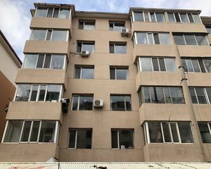 有院方便停车采光好,交通出行方便,户型格局佳