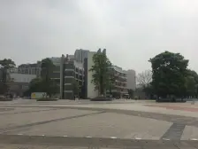 龙湖源著北区三期端头小三室户型,中间楼层采光好