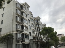 此房满五,中间楼层,板式南北通,户型方正,居家装修