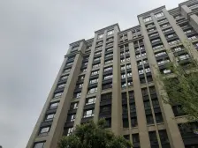 前排C位 高楼层 看河看中山公园 南北通1梯1户