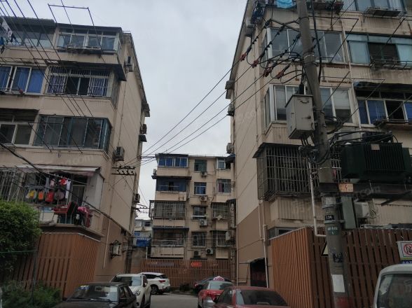 海滨三村实景图