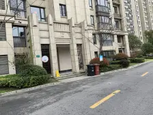 同济融景雅苑大三房,户型好,接受置换,诚意出售