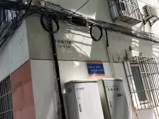 一室一厅户型 楼层好 诚心出售 文明小区 小区环境好