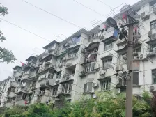 丰庄一村、两房低楼层、地段热闹,带车位、价格可谈,超级捡漏