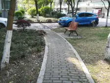 此房满五年唯1,户型方正,一楼带院子,交通便利。