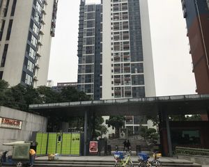 西山复式户型带大平台自用环境优美适合居住