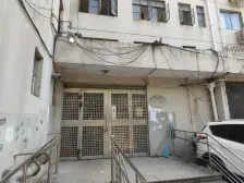 繁华地段,带采光天井,得房率高,小户型,主卧朝南,中式风格,小区中心位置,采光充足