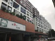 单价低,四房两卫,装修保养好,地铁口物业