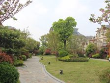 一楼带地下室使用面积大,小区人车分流环境优美