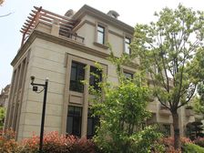 北进门南花园100平,带产权车位,南面无遮挡带书房