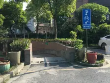 2013年的次新小区 楼层位置好 采光视野特好.小区独特户型