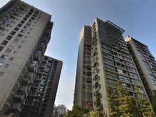 交大万通格外2室1厅东南