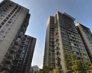 交大万通格外2室2厅西北