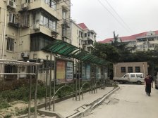 小一室户,看房可约,不靠路