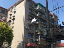 一梯两户,中环边单价低,户型方正,2000年竣工