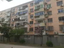 地铁口150米&#x2B;出门即繁华&#x2B;黄金楼层&#x2B;南北通透&#x2B;诚心可谈