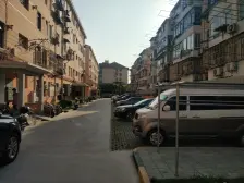 此房满五年,税费少,总价低,近医院,地铁,商圈