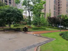 业主诚心卖+四房+带100平大花园+小区成熟+出