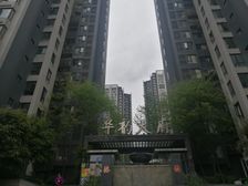 华韵天府5室2厅东南