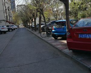垡头·金蝉北里·全南向正规一居室有钥匙业主诚意出售