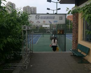 锦江逸家3室1厅东南