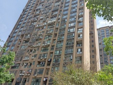 轻轨永辉门口,精装两房,诚心出售,配套齐全