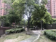 电梯中区纯边套,出国急售,价格可谈,三房少有户型