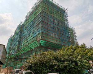 金碧园顶楼南向房业主诚意出