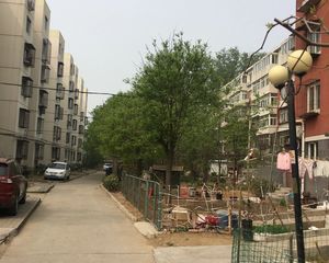 民园小区4室1厅南北