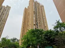 沙区次新楼盘 出门就是轻轨站 出行方便 配套成熟