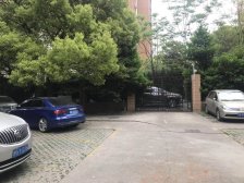 近地铁,中间楼层 产权清晰,无抵押,新上房源