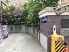 近地铁,中间楼层 产权清晰,无抵押,新上房源